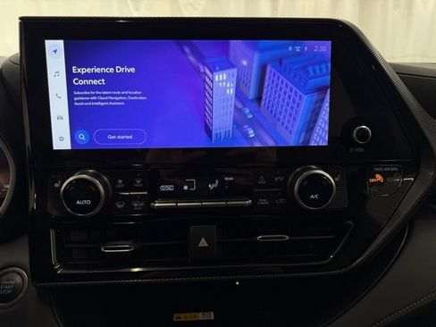 Used 2025 Toyota Highlander XSE image 14