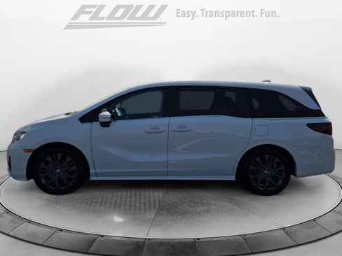 Used 2026 Honda Odyssey Touring image 4