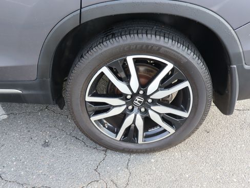 Used 2019 Honda Pilot Touring image 42
