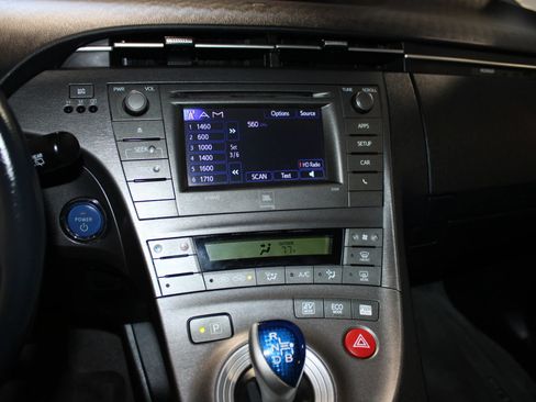 Used 2013 Toyota Prius Four FWD image 15