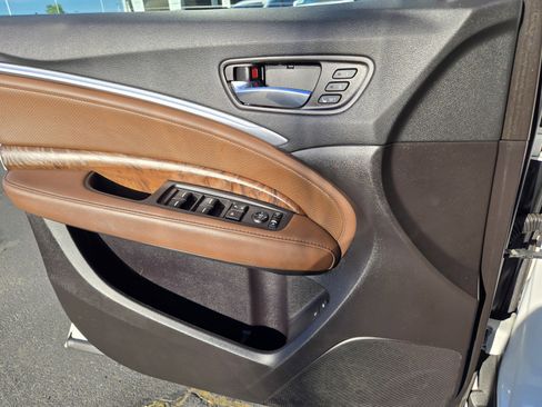 Used 2020 Acura MDX SH-AWD w/ Technology Package image 17