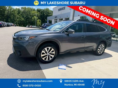 Used 2022 Subaru Outback Premium AWD/4WD image 3