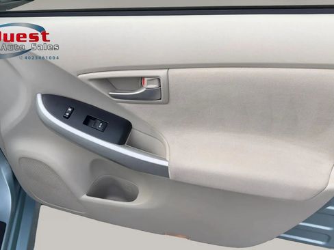 Used 2013 Toyota Prius Three FWD image 13