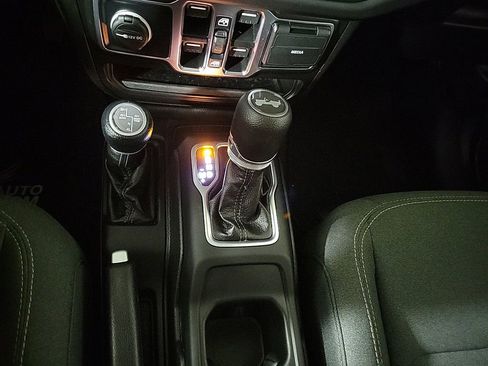 Used 2025 Jeep Wrangler Sahara 4xe w/ Safety Group image 18