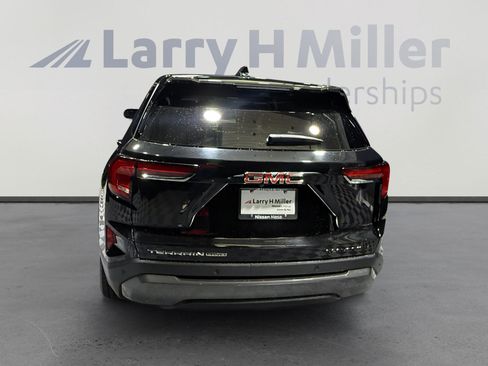 Used 2025 GMC Terrain Elevation AWD/4WD image 4