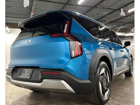 Used 2026 Kia EV9 Wind AWD/4WD image 13
