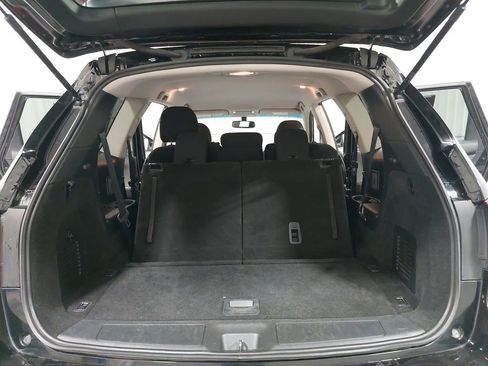 Used 2020 Nissan Pathfinder SV image 14