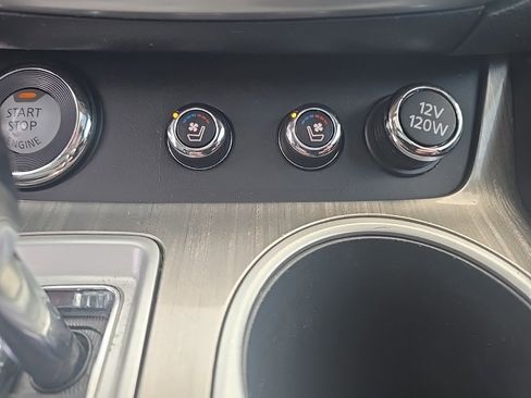 Used 2017 Nissan Murano Platinum image 11