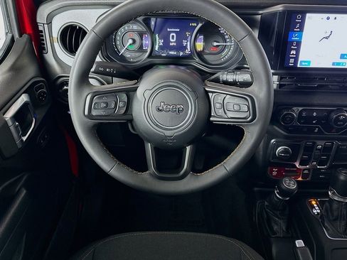 Used 2024 Jeep Wrangler Willys image 5