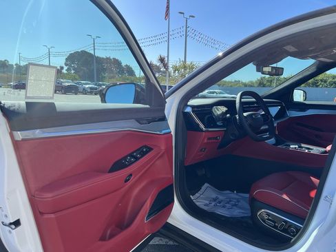 New 2025 Jeep Wagoneer S Launch Edition w/ Trailer Tow Group image 10