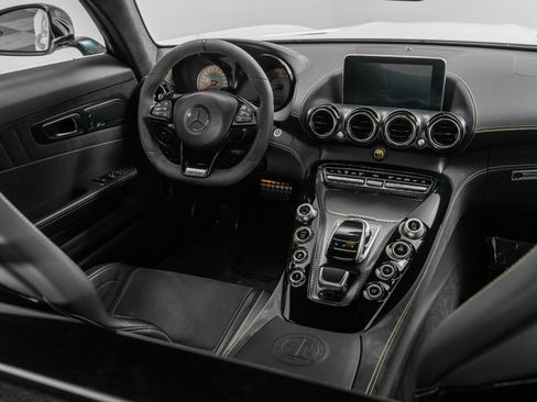 Used 2018 Mercedes-Benz AMG GT R image 26