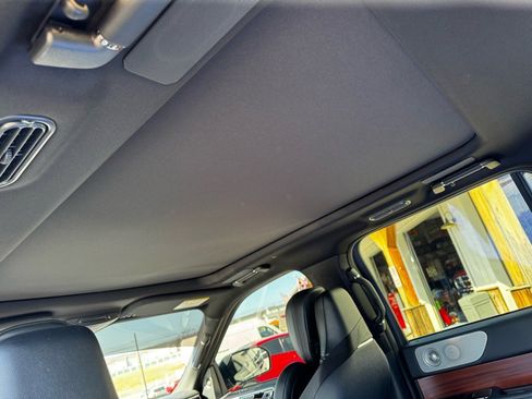 Used 2024 Lincoln Navigator L Reserve image 17