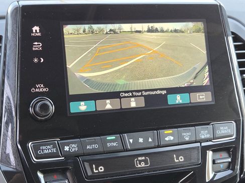 Certified 2024 Honda Odyssey Touring image 12