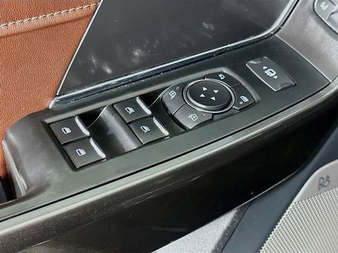 Used 2021 Ford F150 Lariat w/ Equipment Group 502A High image 18