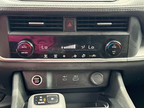 Certified 2023 Nissan Rogue SV AWD/4WD image 24
