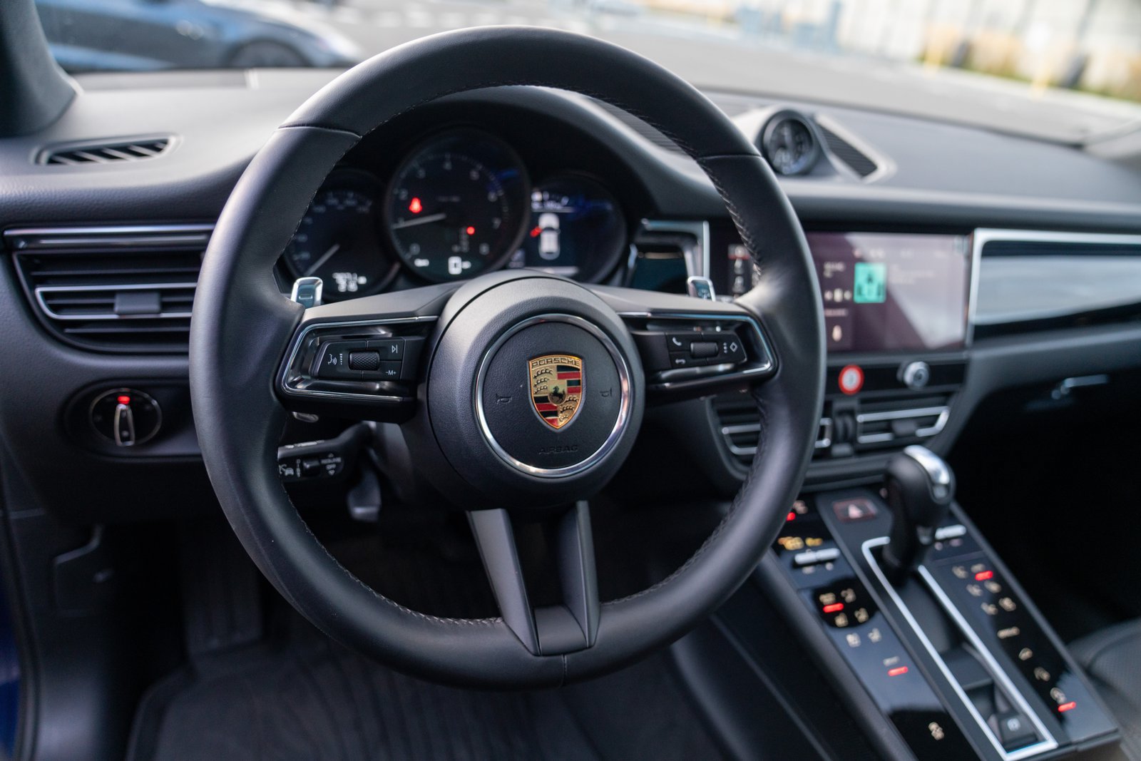 Certified 2026 Porsche Macan AWD/4WD image 14