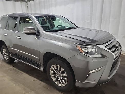 Used 2014 Lexus GX 460 Luxury AWD/4WD image 3