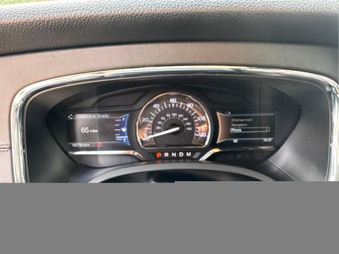 Used 2015 Lincoln Navigator 2WD image 25