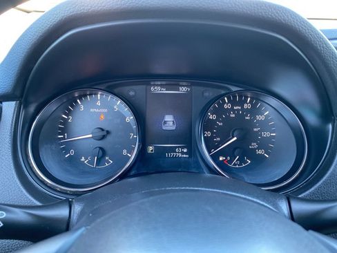 Used 2017 Nissan Rogue S FWD image 21