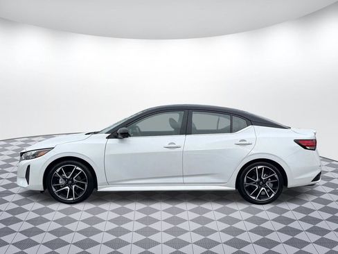 Used 2024 Nissan Sentra SR w/ SR Premium Package image 4