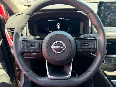 Used 2024 Nissan Rogue Platinum w/ Platinum Premium Package FWD image 13