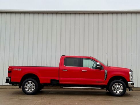 Certified 2024 Ford F350 Lariat w/ Chrome Package image 6