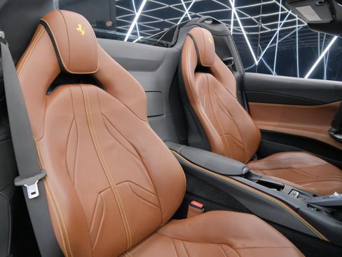 Used 2021 Ferrari 812 GTS RWD image 15