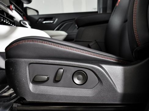 Used 2024 GMC Canyon AT4X image 20