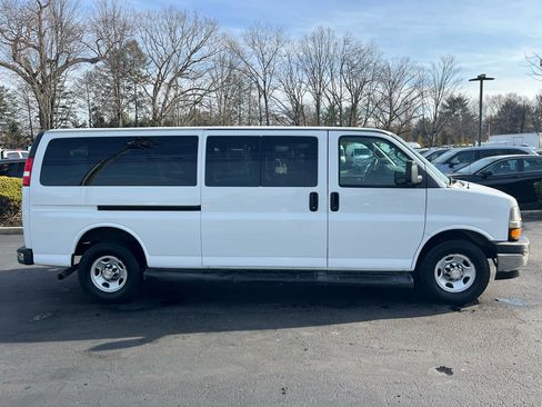 Used 2019 Chevrolet Express 3500 LT w/ LT Preferred Equipment Group image 6