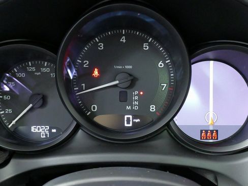 Used 2024 Porsche Macan image 45