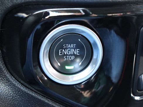 Used 2025 GMC Sierra 1500 SLT AWD/4WD image 44