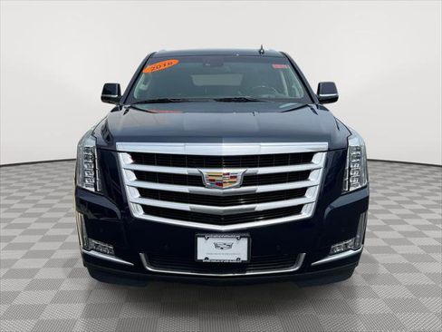 Used 2018 Cadillac Escalade Premium Luxury AWD/4WD image 2