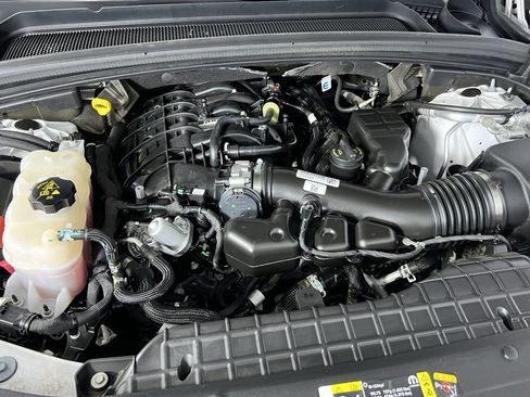 Certified 2023 Jeep Grand Cherokee Laredo image 34