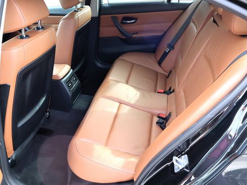 Used 2011 BMW 335i xDrive Sedan AWD/4WD image 19