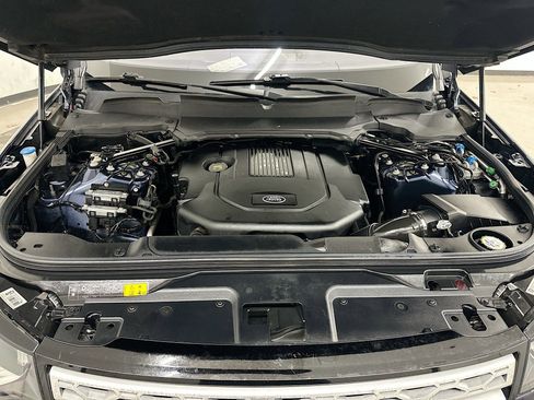 Used 2018 Land Rover Discovery HSE AWD/4WD image 32
