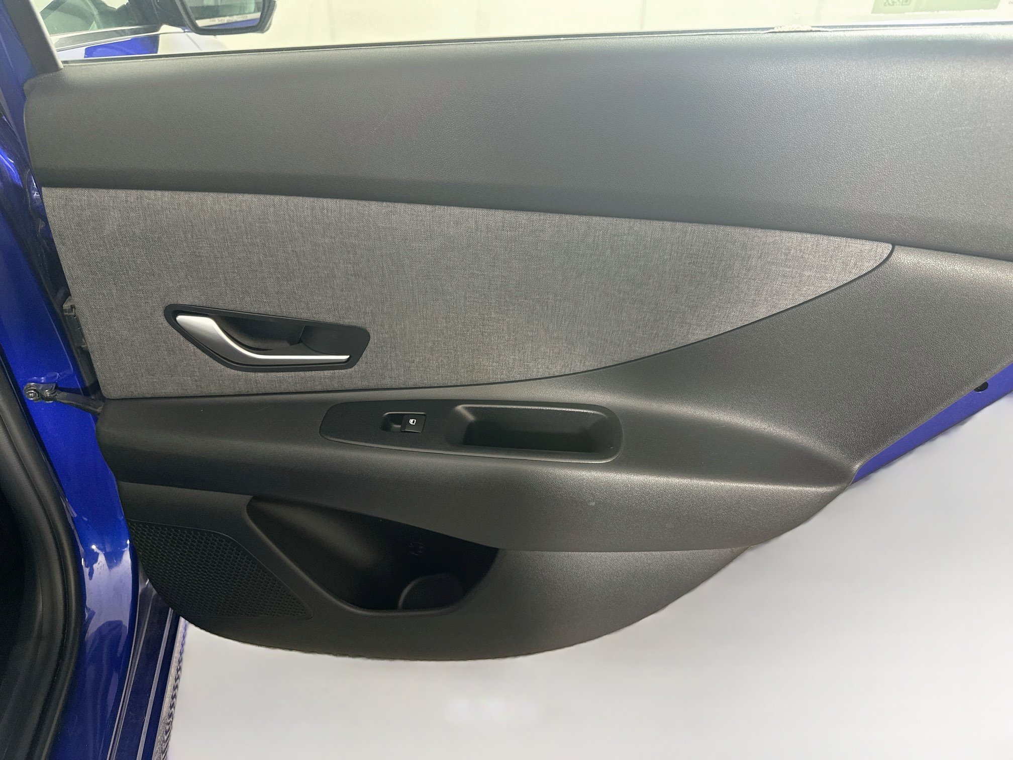 Used 2024 Hyundai Elantra Limited FWD image 30