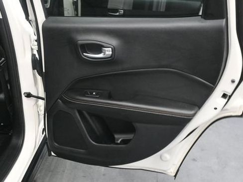 Used 2020 Jeep Compass Latitude w/ Popular Equipment Group AWD/4WD image 16