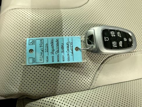 Used 2024 Hyundai Palisade AWD image 12