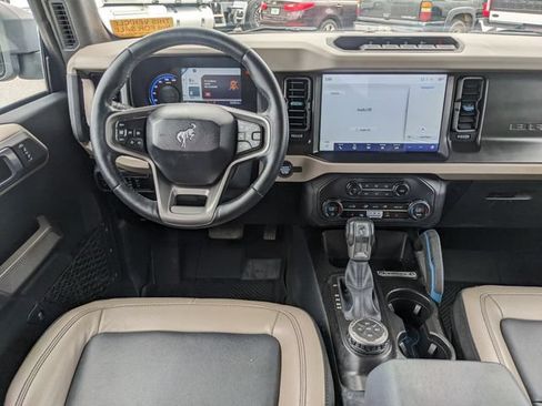 Used 2023 Ford Bronco Wildtrak AWD/4WD image 15