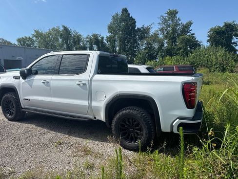 Used 2023 GMC Sierra 1500 AT4 w/ AT4 Premium Package AWD/4WD image 6