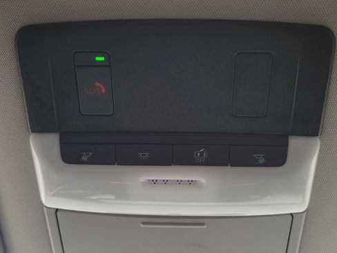 Used 2024 Nissan Pathfinder SV image 30