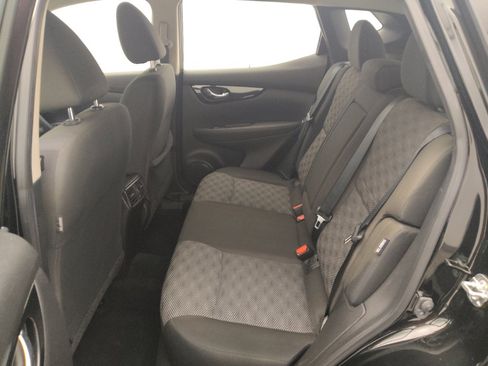 Used 2022 Nissan Rogue Sport SV FWD image 18