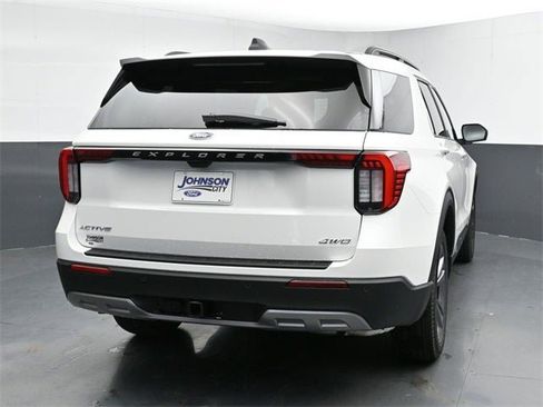 New 2025 Ford Explorer Active w/ Active Comfort Package image 14