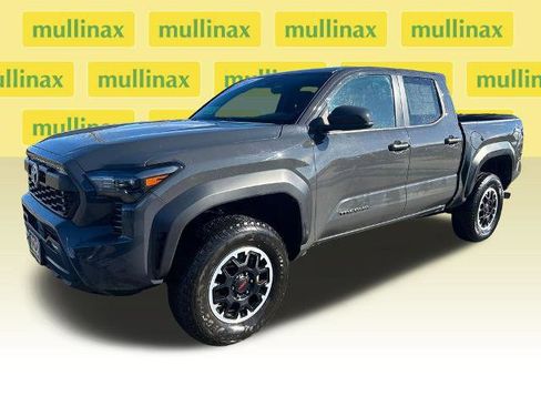 Used 2024 Toyota Tacoma TRD Off-Road image 16