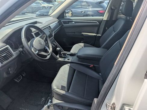 Used 2021 Volkswagen Atlas SE FWD image 14
