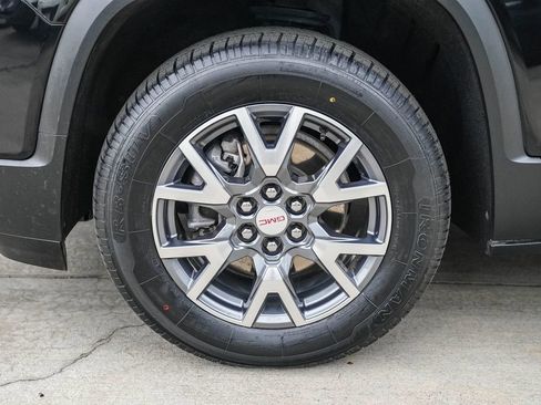 Used 2023 GMC Acadia SLT image 11