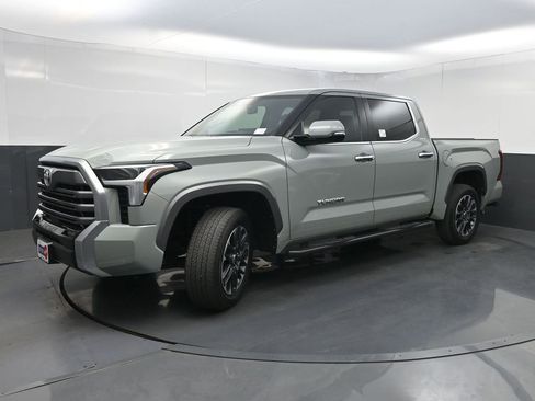 Used 2024 Toyota Tundra Limited w/ Power Package AWD/4WD image 25