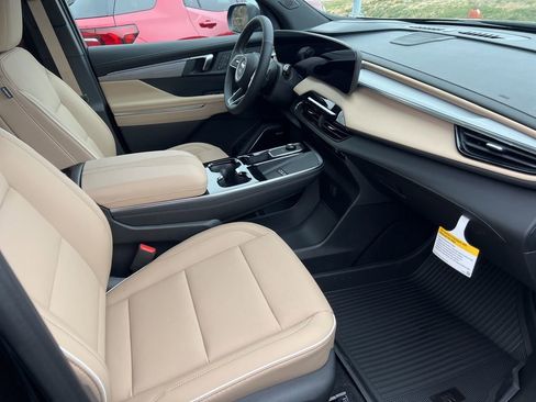 New 2026 Buick Enclave Preferred image 8