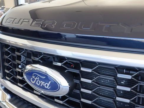 Used 2025 Ford F450 Lariat w/ Chrome Package image 59