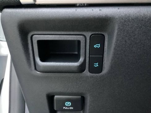 New 2025 Ford Expedition Active image 77